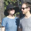 Anne Hathaway et son compagnon Adam Shulman à Los Angeles, le 28 août 2012.