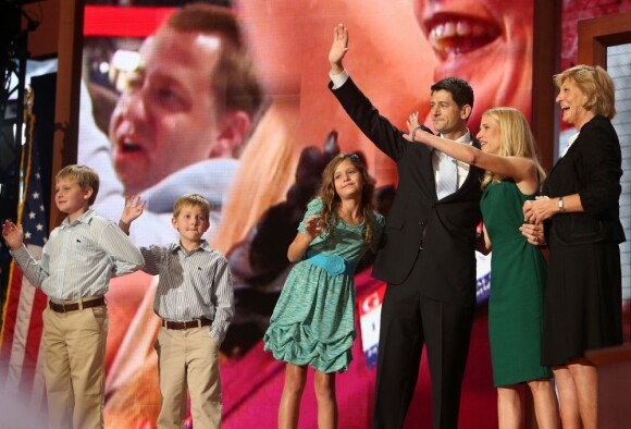 Janna Ryan et toute sa famille acompagnait Paul Ryan, colistier de Mitt Romney aux prochaines élections présidentielles américaines lors du congrès républicain de Tampa le 29 août 2012