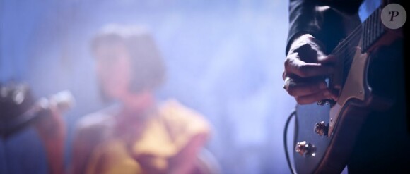 Lussi, égérie Buggy, en concert au Réservoir, à Paris.