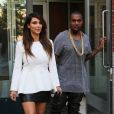 Kanye West et sa très chic petite amie Kim Kardashian quittent le cinéma après avoir vu le film ParaNorman. New York, le 1er septembre 2012.