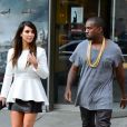 Kanye West et sa très chic petite amie Kim Kardashian quittent le cinéma après avoir vu le film ParaNorman. New York, le 1er septembre 2012.