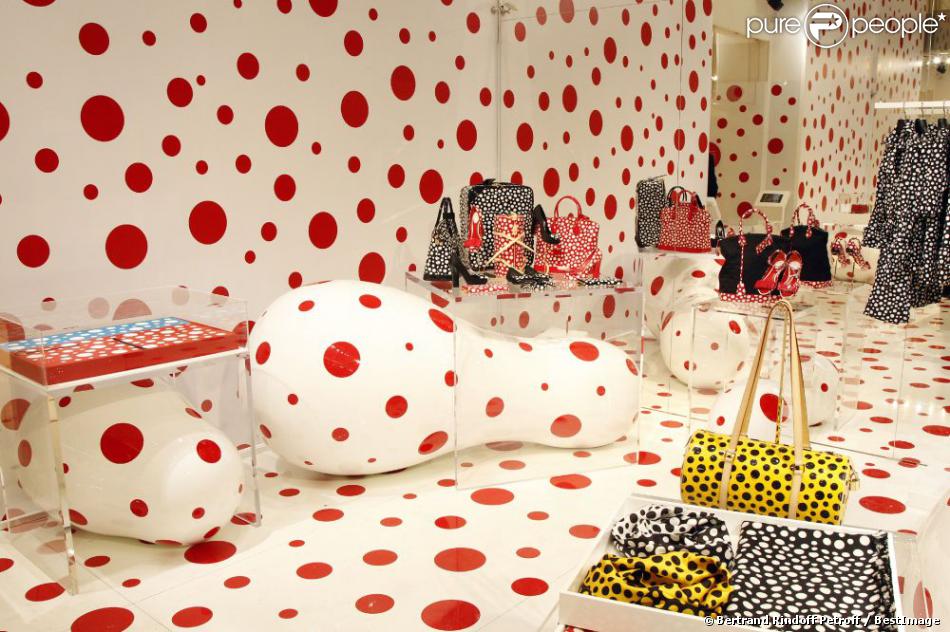 Popup store Louis Vuitton x Yayoi Kusama au grand magasin Printemps