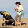 Selma Blair déjeune avec son fils sur la plage de Malibu le 5 septembre 2012