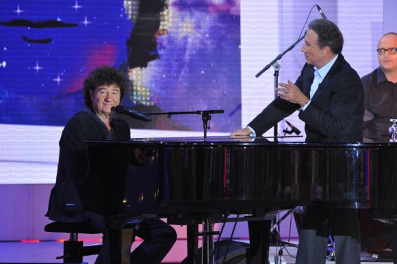 Robert Charlebois et Michel Drucker lors de l'enregistrement de l'émission Vivement dimanche, diffusé sur France 2 le 9 septembre 2012