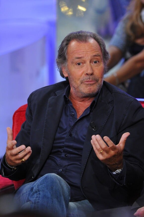 Michel Leeb lors de l'enregistrement de l'émission Vivement dimanche, diffusé sur France 2 le 9 septembre 2012