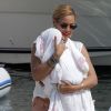 Beyoncé et Jay-Z quittent leur yacht avec leur fille Blue Ivy, le 8 septembre 2012 à Beaulieu-sur-mer