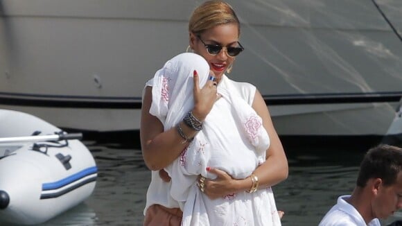 Jay-Z et Beyoncé : Virée en jet-ski et la fin des vacances avec leur Blue Ivy !