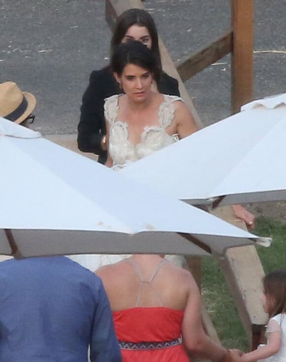 Mariage de Cobie Smulders et Taran Killam à Solvang, Californie, le 8 septembre 2012 - La belle Cobie Smulders rayonnante dans sa robe de mariée