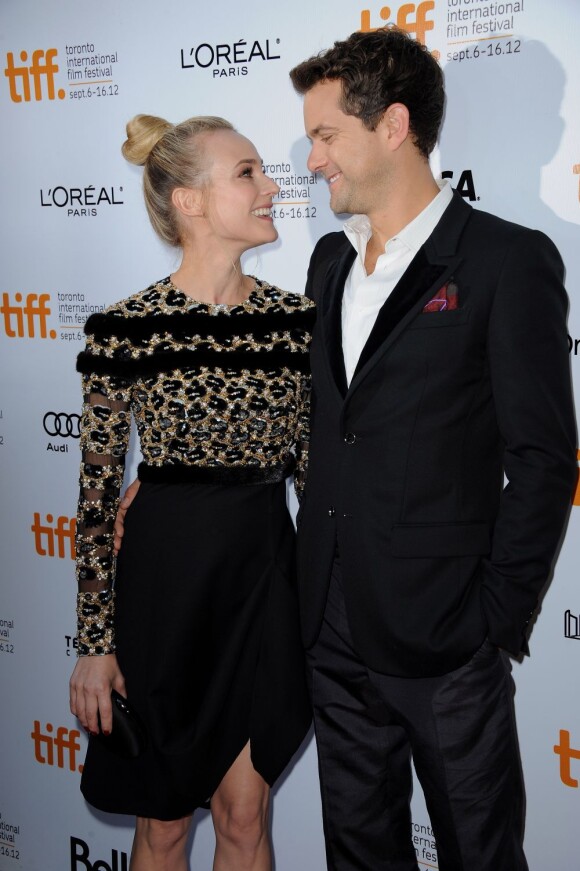 Joshua Jackson et Diane Kruger à la première du film Inescapable au Festival International du Film de Toronto le 11 septembre 2012.