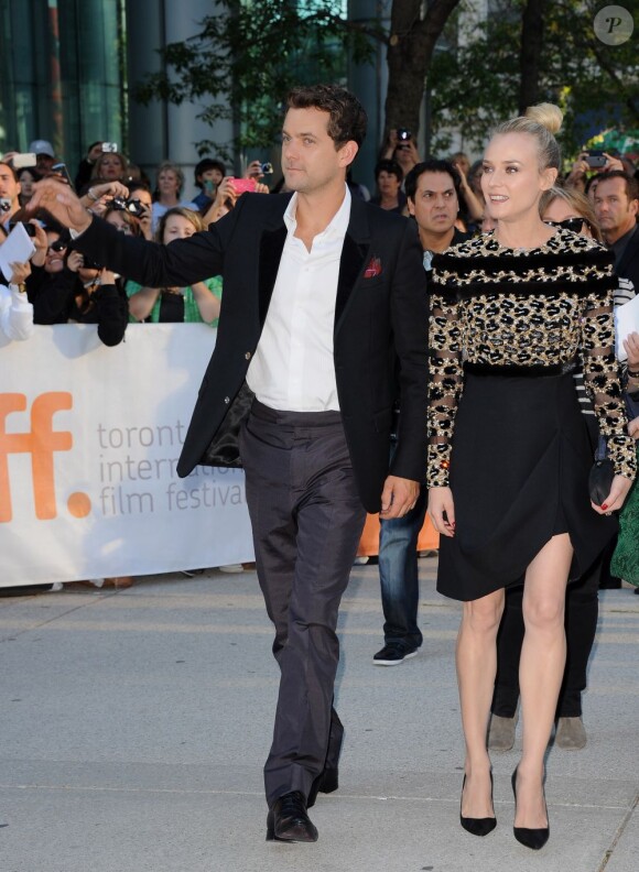 Joshua Jackson et Diane Kruger à la première d'Inescapable au Festival International du Film de Toronto le 11 septembre 2012.