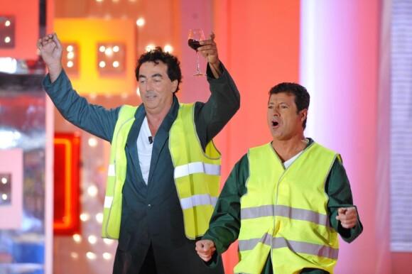 Les Chevaliers du fiel sur le plateau de Vivement Dimanche, enregistré le 12 septembre. Rendez-vous ce week-end...