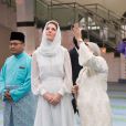  Le prince William et son épouse Kate ont visité la mosquée Assyakirin à Kuala Lumpur lors de leur étape malaisienne du voyage en Asie du sud-est qu'ils effectuent dans le cadre du Jubilé de diamant de la reine Elizabeth II le 14 septembre 2012 