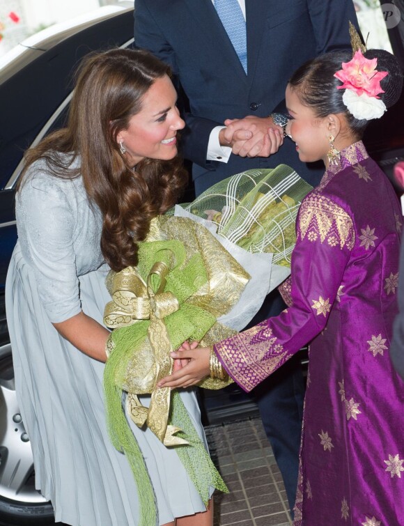 Kate Middleton et le prince William lors de leur arrivée en Malaisie le 13 septembre 2012