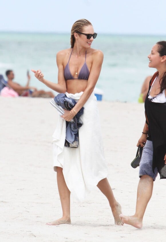 Candice Swanepoel est à Miami pour le shooting de la nouvelle campagne de Victoria's Secret. 14 septembre 2012
