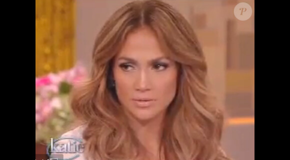 Jennifer Lopez sur le plateau de Katie Couric. Capture d'écran de l'émission.