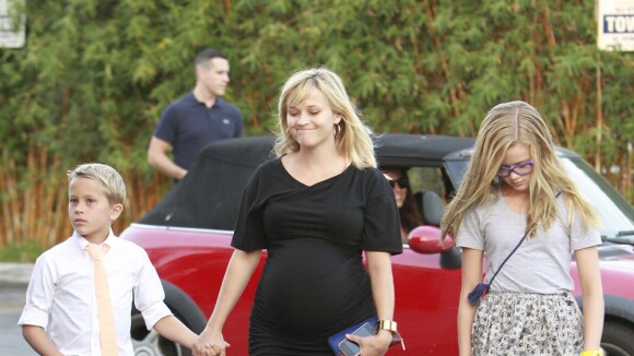 Reese Witherspoon, enceinte et radieuse : Sa fille Ava a beaucoup grandi