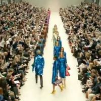Fashion Week : Julia Restoin Roitfeld et Tali Lennox, stylées pour Burberry