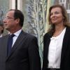 Valérie Trierweiler et François Hollande au Louvre pour l'inaugraion des nouveaux espaces dédiés aux arts arabo-andalous, mamelouks, ottomans et persans, à Paris, le 18 septembre 2012.