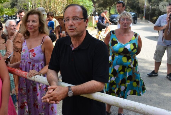 Valérie Trierweiler et François Hollande en vacances à Brégançon, le 12 août 2012.