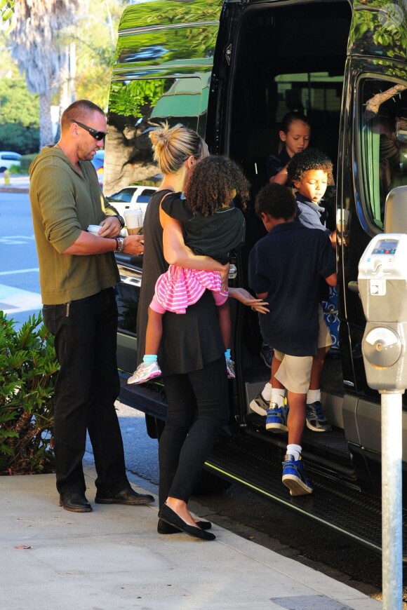 Heidi Klum à Los Angeles avec son nouvel amoureux et ses enfants le 19 septembre 2012