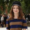 Tali Lennox, craquante tout en Burberry Prorsum lors du défilé de la marque britannique à Kensington Gardens. Londres, le 17 septembre 2012.
