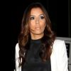 Exclusif - Eva Longoria, ravissante en noir et blanc avec une veste Pierre Balmain et des souliers Brian Atwood à Los Angeles. Le 17 septembre 2012.