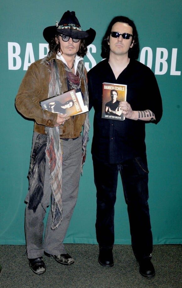Johnny Depp soutient son ami Damien Echols à New York, le 21 septembre 2012.