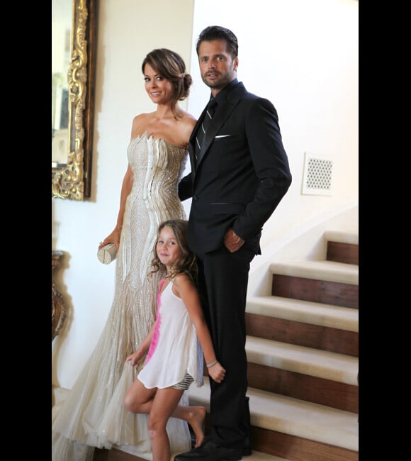 La belle Brooke Burke, David Charvet et leur fille Heaven Rain se préparent pour la cérémonie des Emmy Awards, le 23 septembre 2012, à Los Angeles