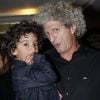 Elie Chouraqui et son fils à la soirée où Arlette Gordon a été décorée, au club 13 à Paris le 23 septembre.