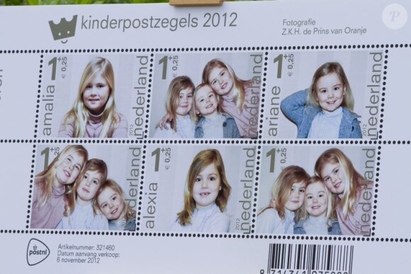 Les princesses Catharina-Amalia, Alexia et Ariane ont servi de modèles pour les timbres caritatifs 2012.
Le prince Willem-Alexander des Pays-Bas lançait le 25 septembre 2012 l'opération Kinderpostzegels (les timbres pour les enfants).