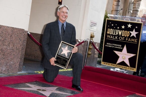 L'acteur de la série NCIS, Mark Harmon, recevant son étoile au Walk of Fame sur Hollywood Boulevard, le 1er octobre 2012.