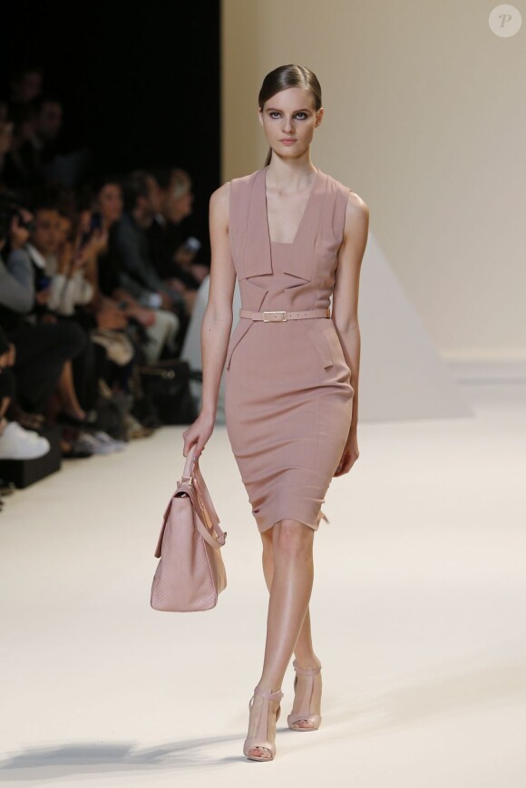 Défilé Elie Saab prêt-à-porter printemps-été 2013 à l'Espace Ephémère du jardin des Tuileries. Paris, le 3 octobre 2012.