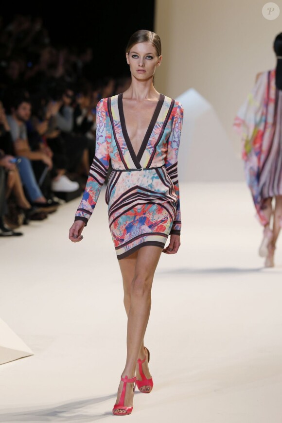 Défilé Elie Saab prêt-à-porter printemps-été 2013 à l'Espace Ephémère du jardin des Tuileries. Paris, le 3 octobre 2012.