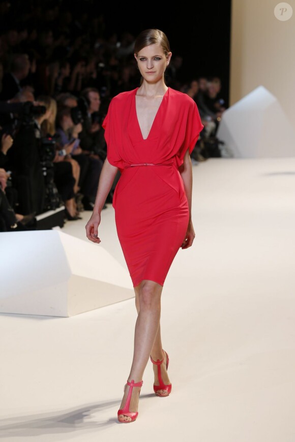 Défilé Elie Saab prêt-à-porter printemps-été 2013 à l'Espace Ephémère du jardin des Tuileries. Paris, le 3 octobre 2012.