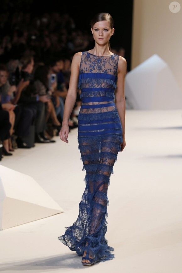 Défilé Elie Saab prêt-à-porter printemps-été 2013 à l'Espace Ephémère du jardin des Tuileries. Paris, le 3 octobre 2012.