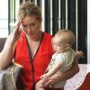 Hilary Duff emmène son petit Luca à la crèche, le mercredi 3 août à Sherman Oaks.