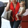 Hilary Duff emmène son petit Luca à la crèche, le mercredi 3 août à Sherman Oaks.