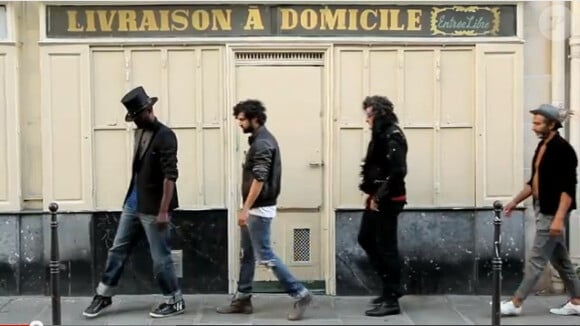 M (Matthieu Chedid), Mojo, le clip - octobre 2012. Extrait de l'album Îl, à paraître le 12 novembre 2012.