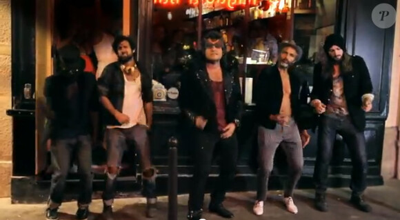 M (Matthieu Chedid), Mojo, le clip - octobre 2012. Extrait de l'album Îl, à paraître le 12 novembre 2012.