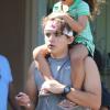 Exclusif - Prince Jackson quitte son cours de de karaté avec une adorable petite fille sur les épaules. Beverly Hills, le 7 Octobre 2012.