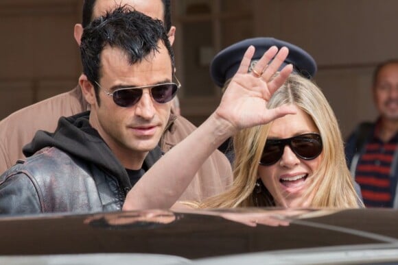 Jennifer Aniston et Justin Theroux de passage à Paris le 14 juin 2012.