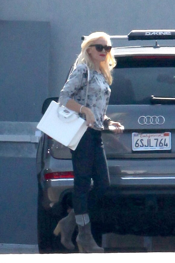 Gwen Stefani arrive aux studios Center Staging à Burbank. Le 8 octobre 2012.