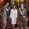 Le roi Juan Carlos, la reine Sofia, le prince Felipe et la princesse Letizia d'Espagne ont recu les hommes politiques au palais royal de Madrid, le jour de la fête nationale de l'Espagne le 12 octobre 2012