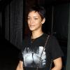 Rihanna toujours provoc côté style porte un t-shirt évocateur mais pas de make-up. West Hollywood, Los Angeles, le 13 octobre 2012.