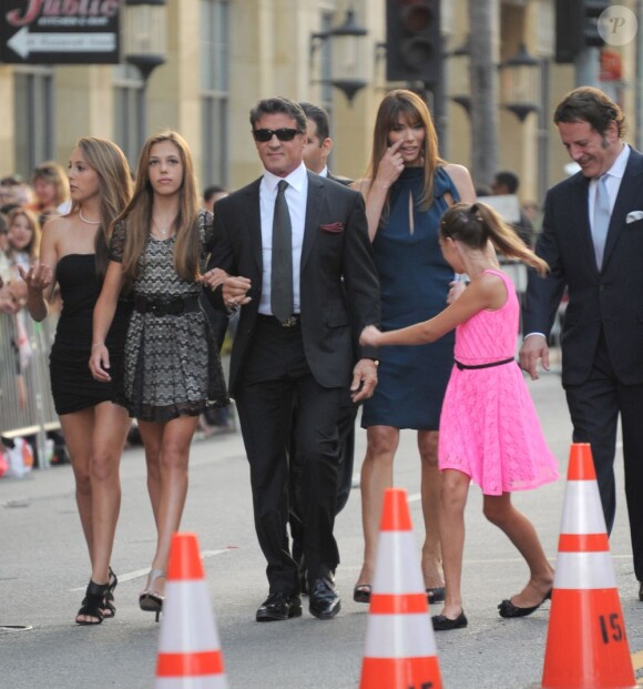 Sylvester Stallone, sa femme Jennifer et leurs filles Sophia, Sistine et Scarlet à l'avant-première de Expendables 2 à Los Angeles, le 15 août 2012.