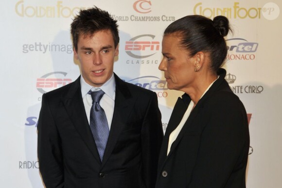 La princesse Stéphanie de Monaco et son fils Louis Ducruet assistent à la cérémonie du Golden Foot Award remis à Zlatan Ibrahimovic à Monaco le 17 Avril 2012.