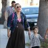 Sarah Michelle Gellar enceinte et sa fille Charlotte à Beverly Hills le 14 septembre 2012.