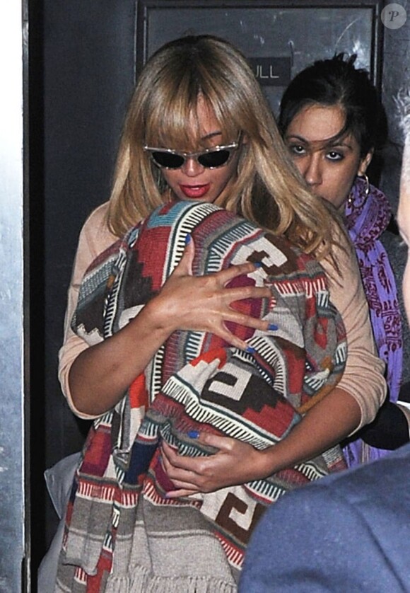 Beyoncé Knowles et sa fille Blue Ivy e 12 avril 2012 à New York.