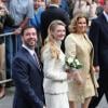 Le prince Guillaume, sa fiancée Stéphanie de Lannoy, et sa mère la grande-duchesse Maria Teresa sur le chemin de l'Hôtel de Ville où sera célébré le mariage civil, le 19 octobre 2012.