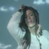 Amel Bent, dans le clip Ma Chance.